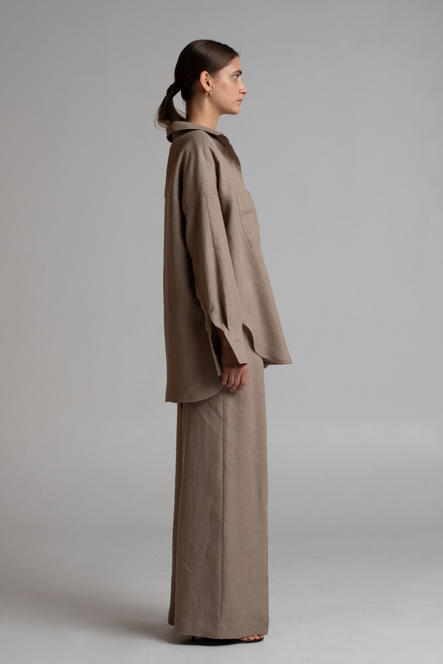 Trousers in beige