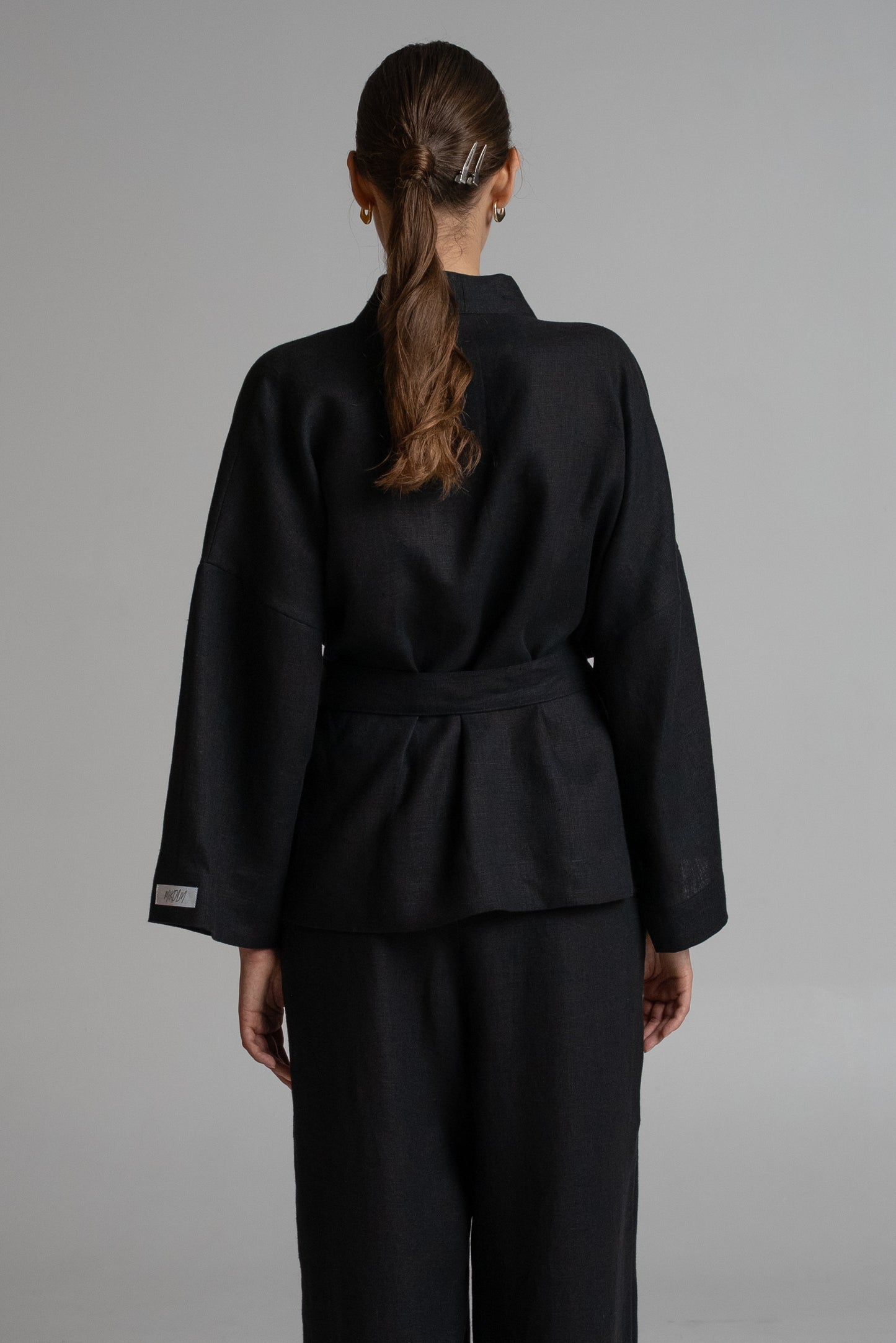 Short kimono in black