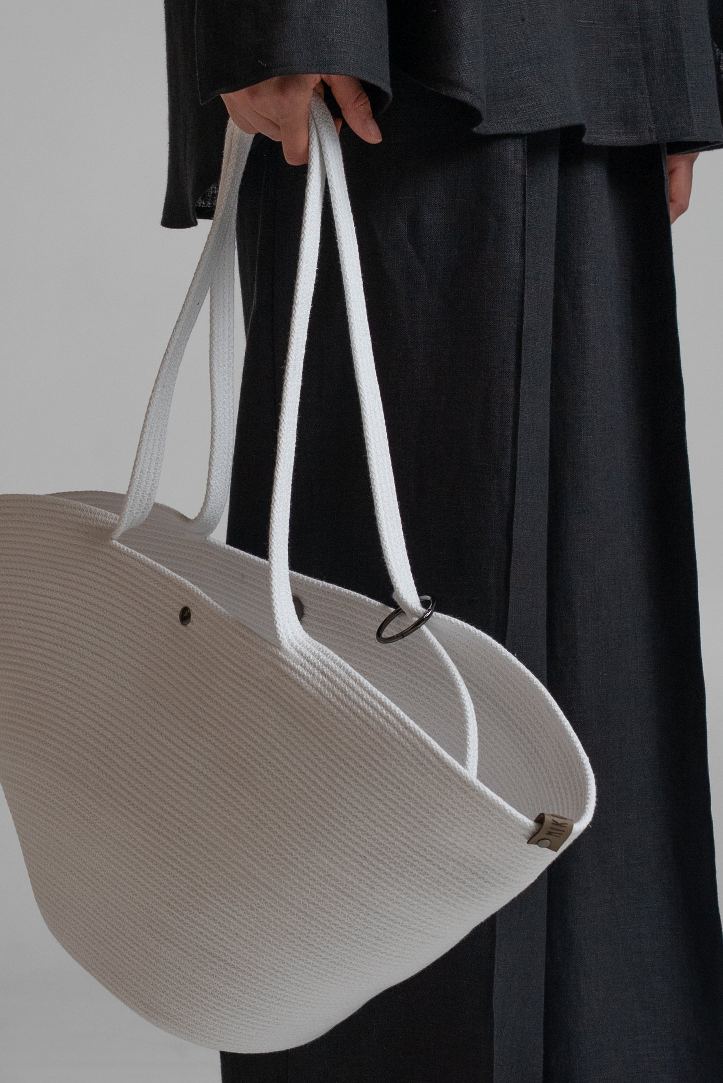 Arc Tote in white