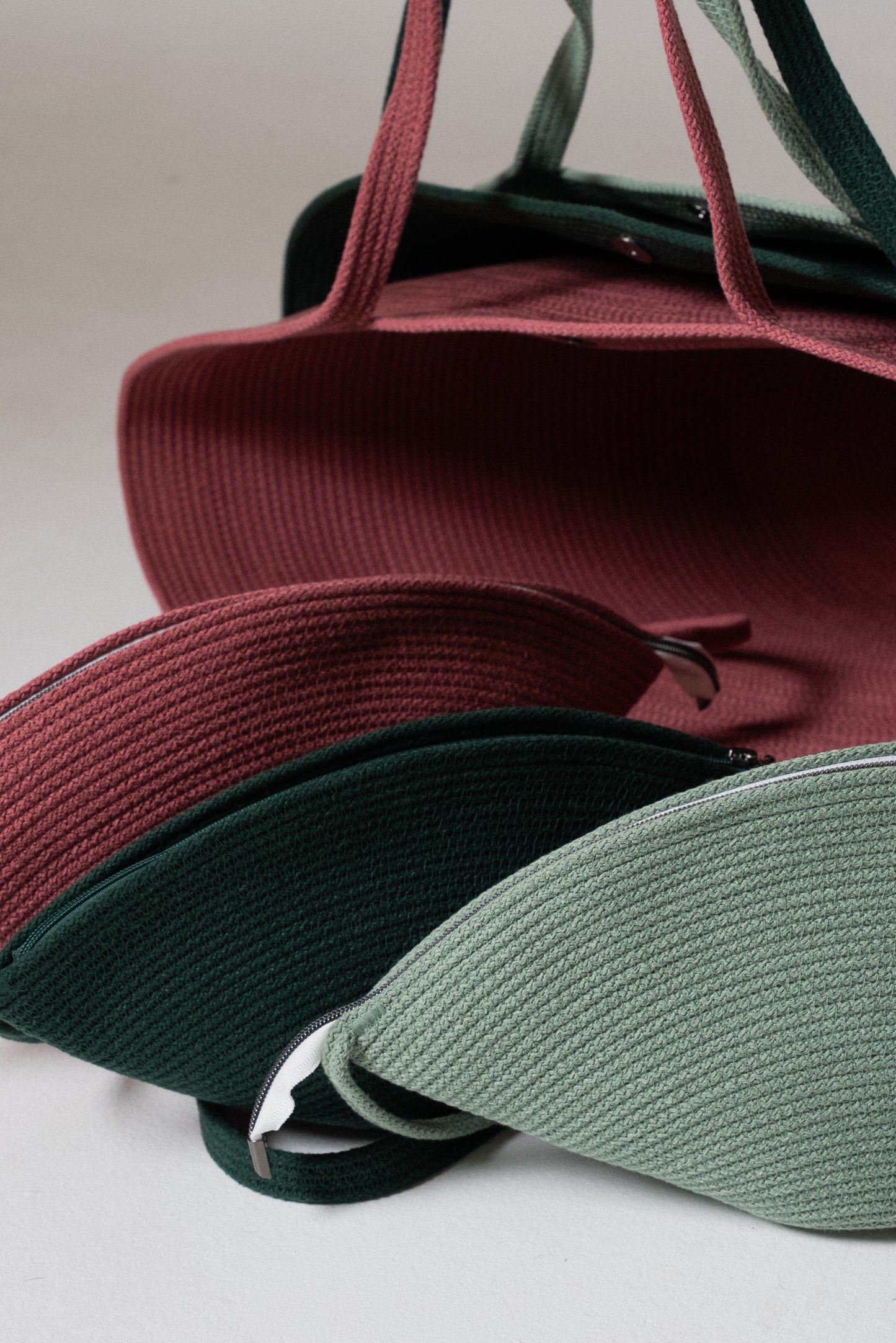 Arc Tote in emerald
