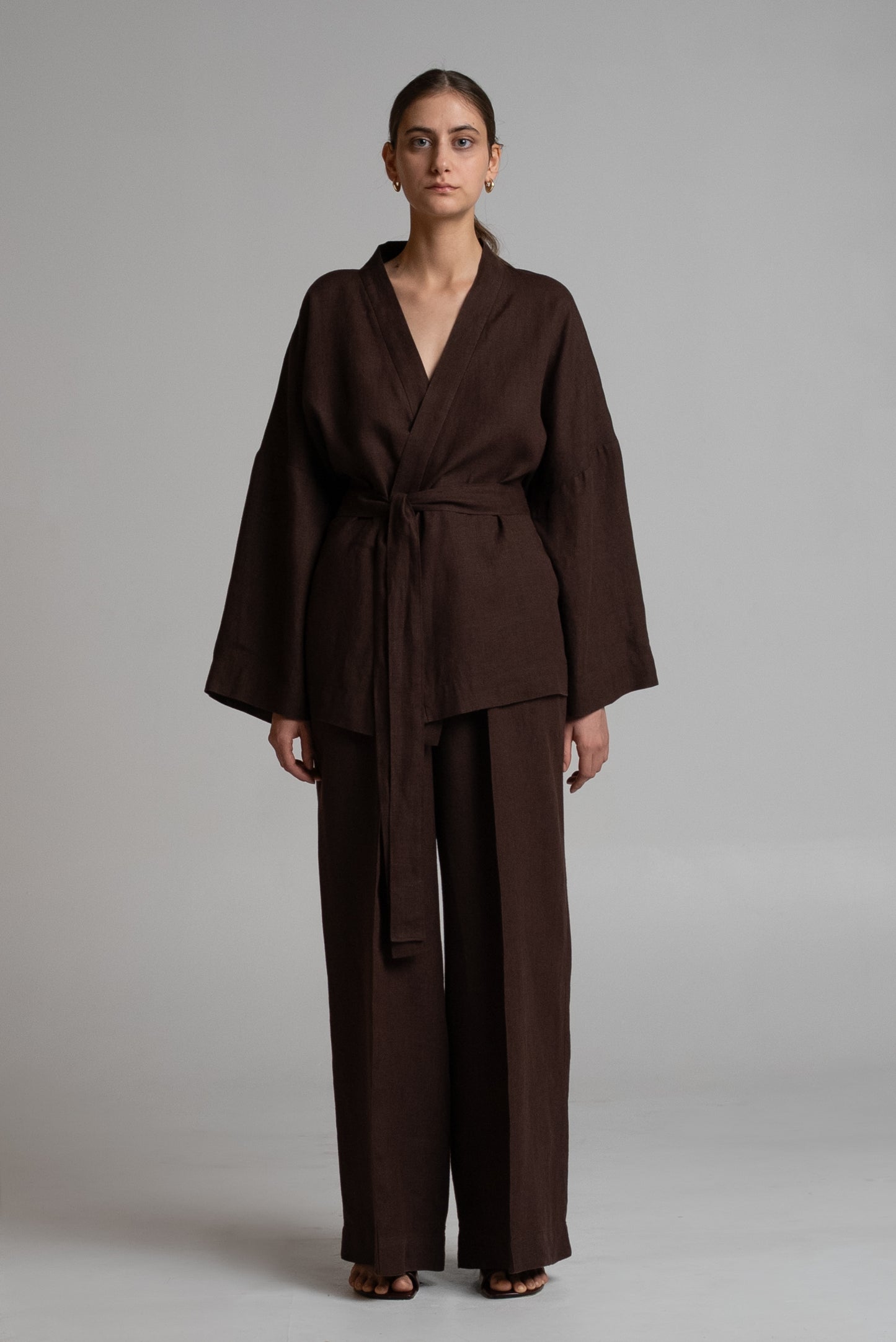 Short kimono in brown