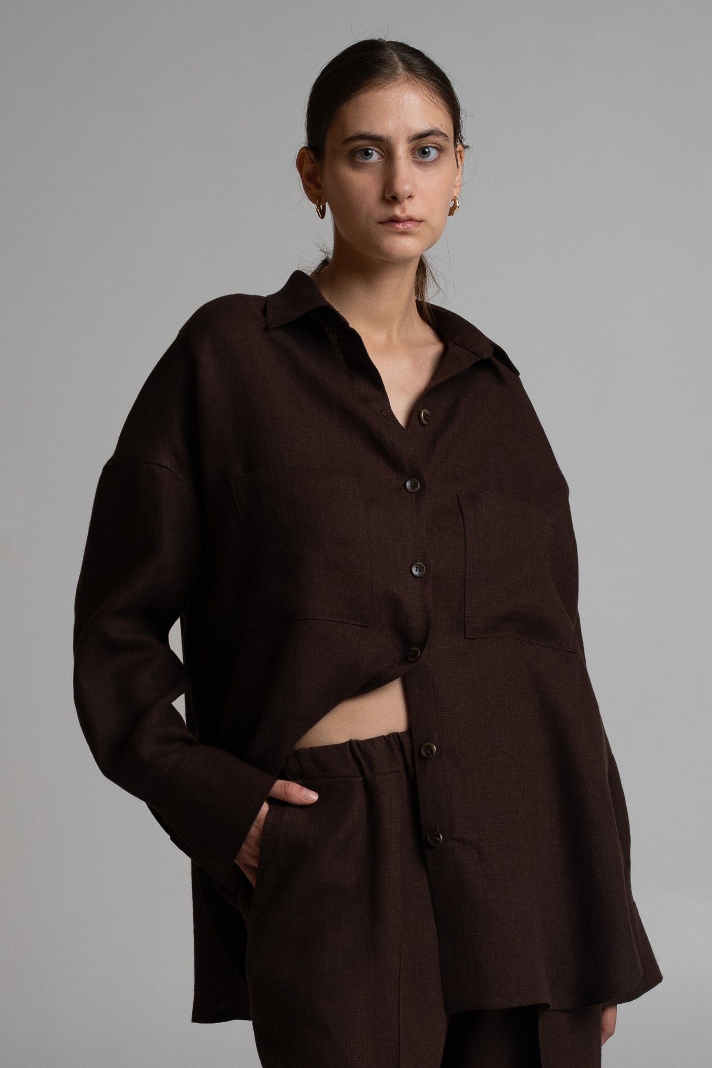 Trousers in brown