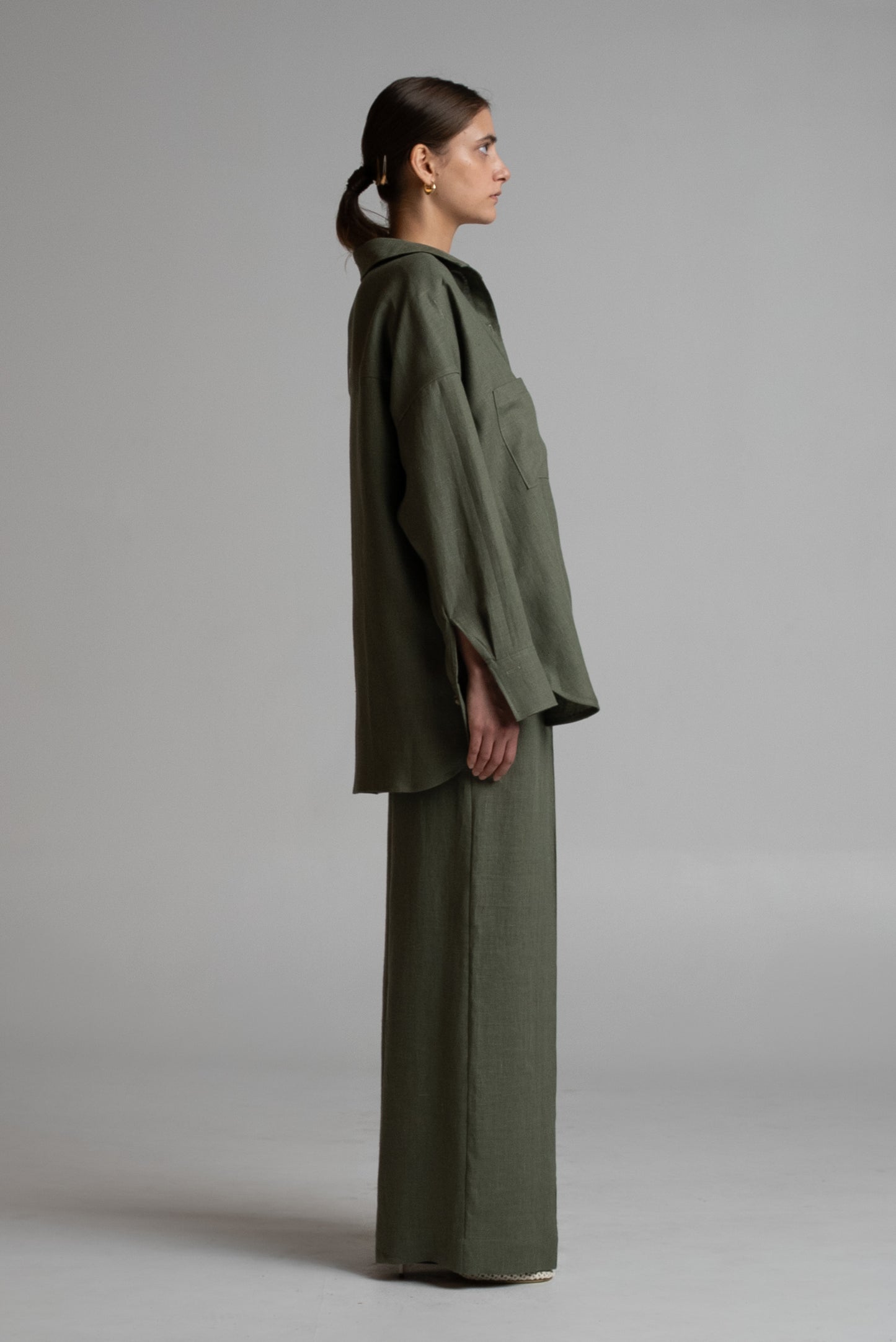 Trousers in sage