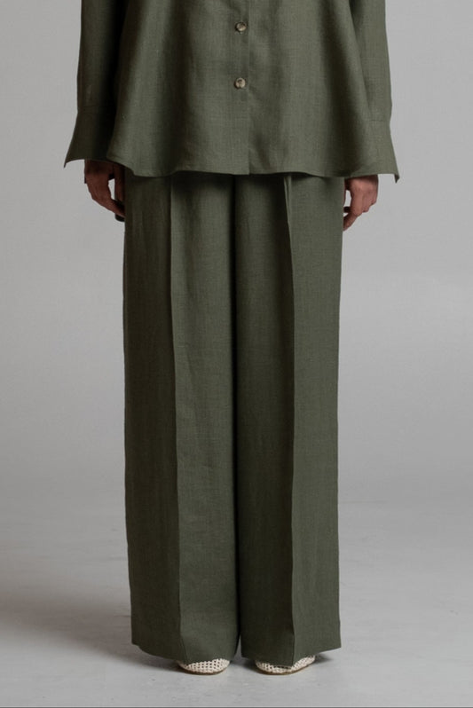 Trousers in sage