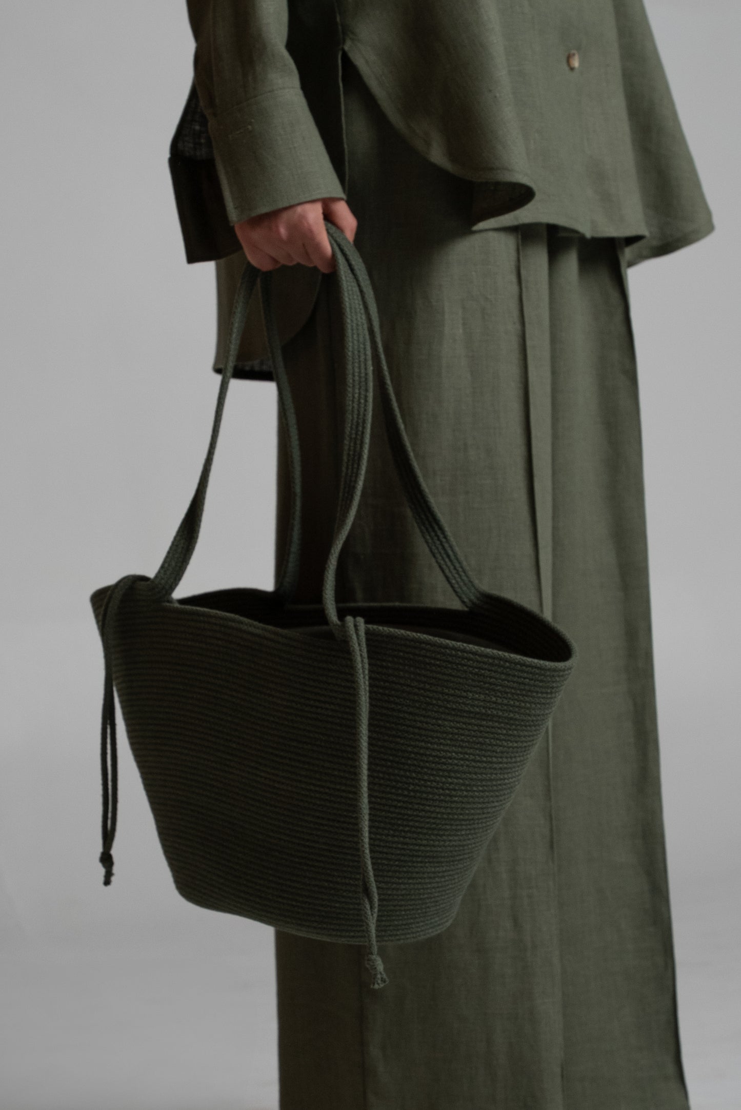 Urban Tote in olive green