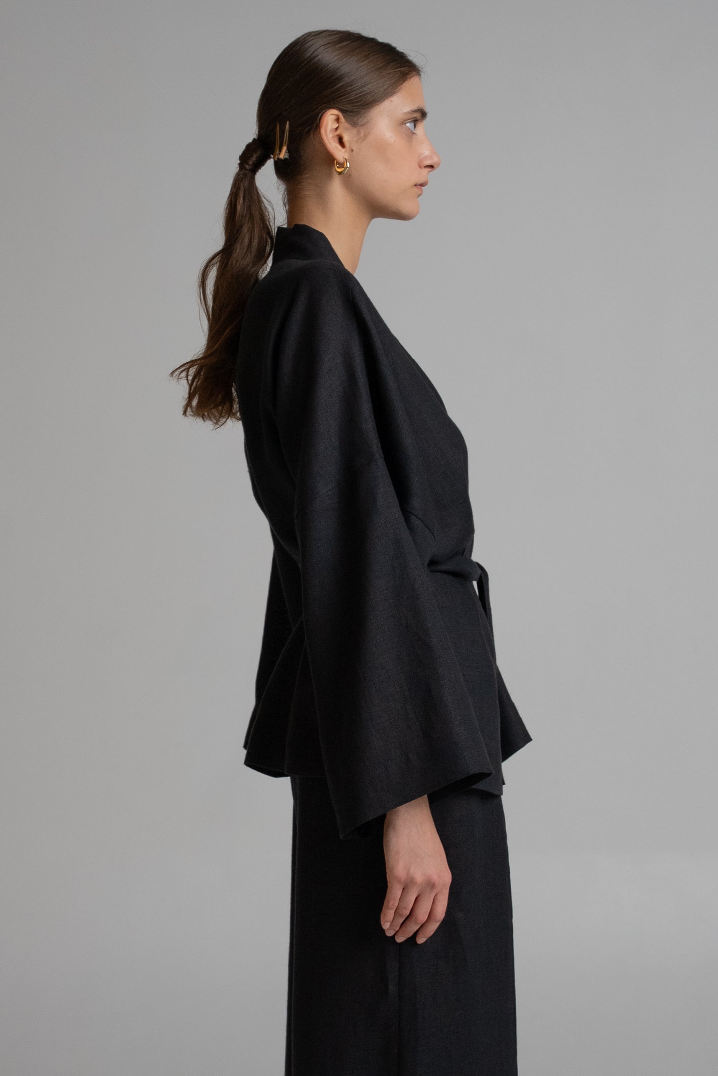 Short kimono in black